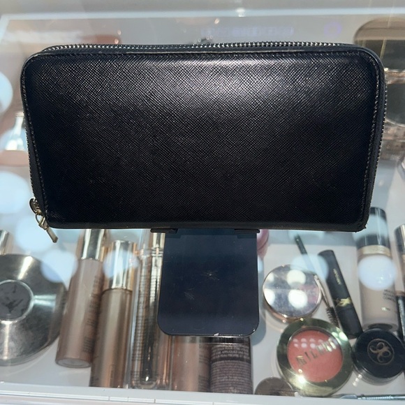 PRADA black leather wallet - Picture 3 of 5